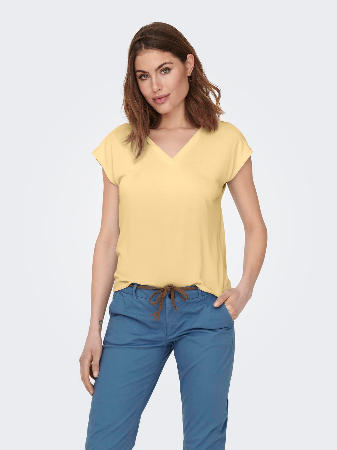 model_shot-front
